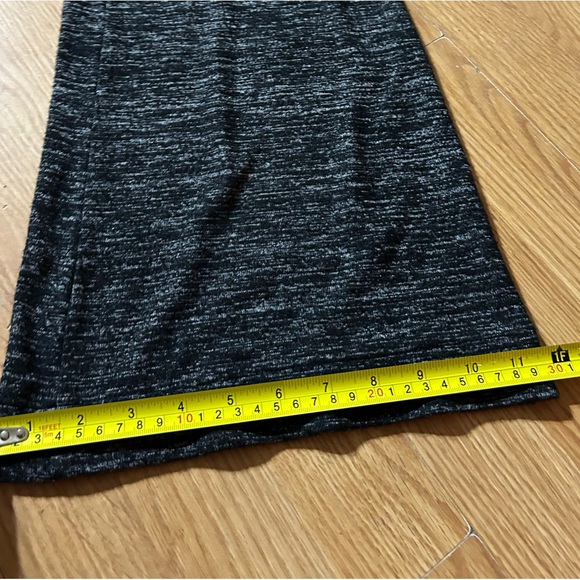 3/20 Jessica Simpson Maternity(Small) long flare stretch pants - Picture 7 of 10